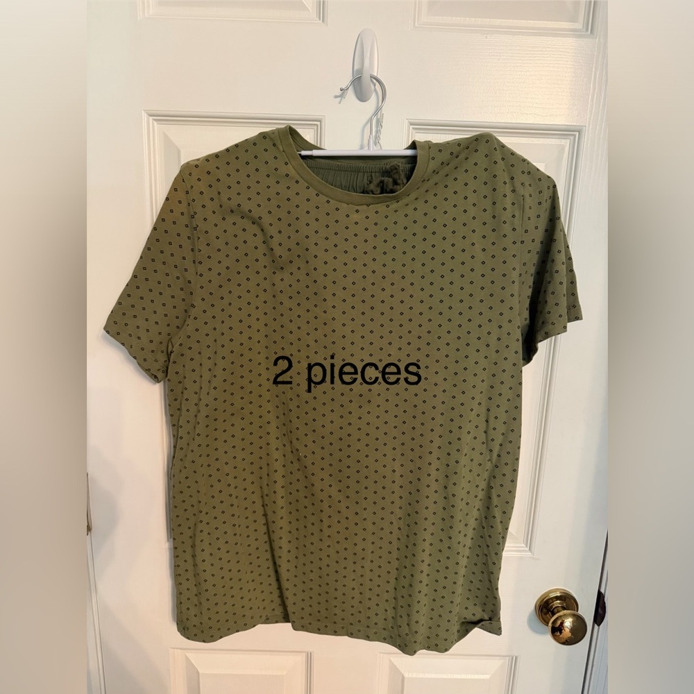 Old Navy Set of Short-Sleeve Tee with Shorts. Men’s Large and Large Tall.